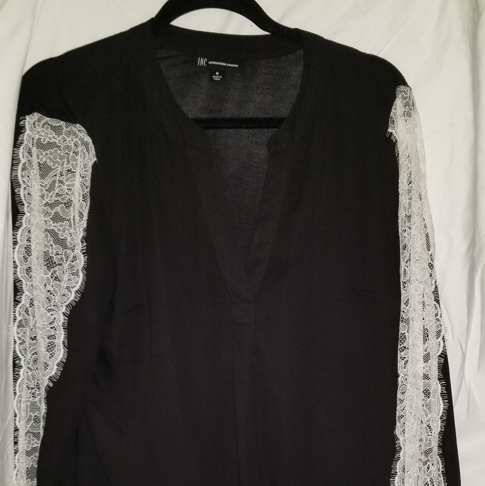 Tops - Picture 6 of 14